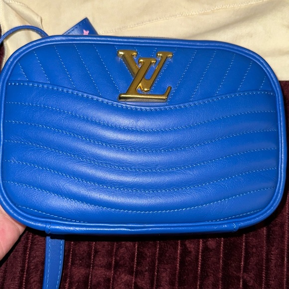 Louis Vuitton Camera New Wave Bag - Picture 11 of 14